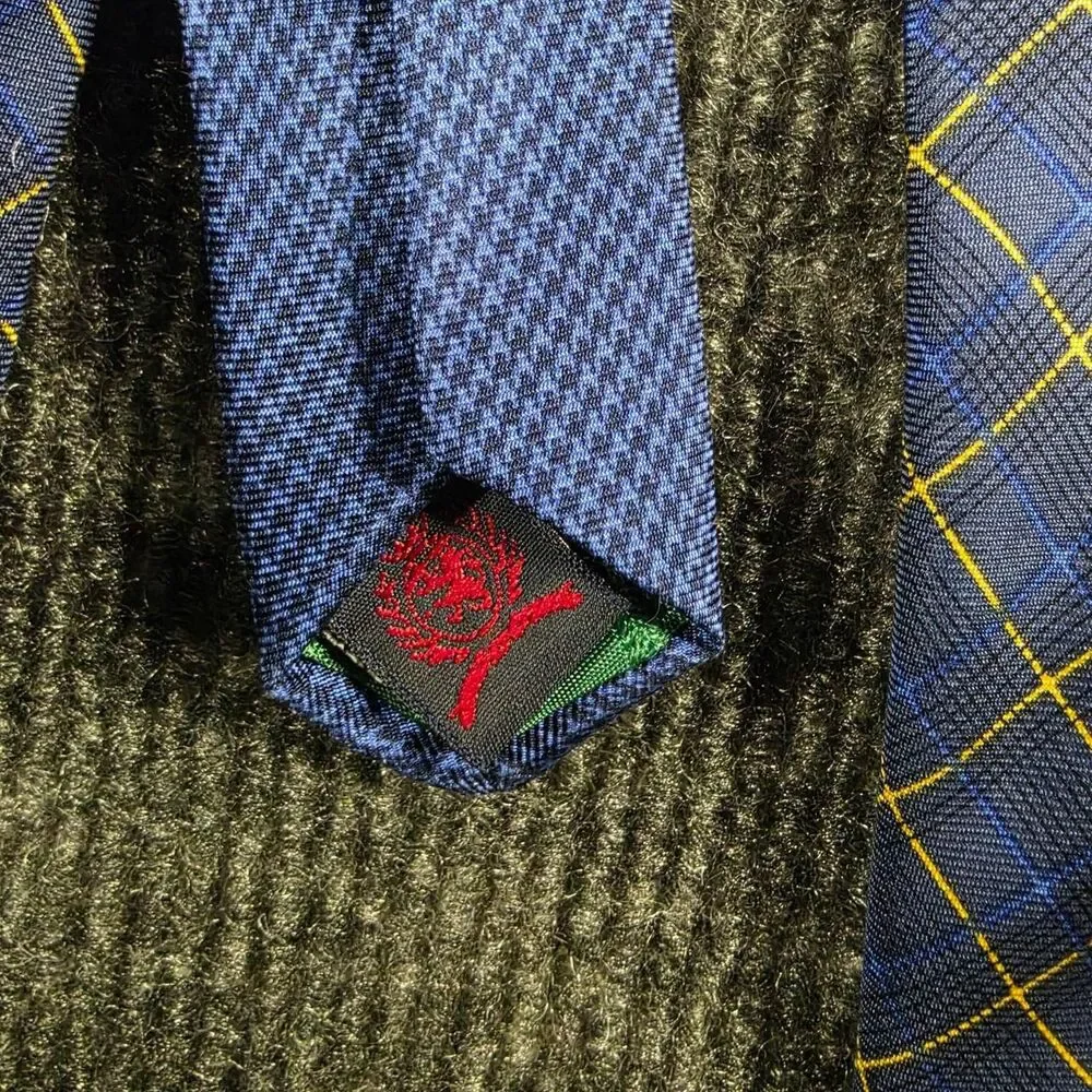 Tommy Hilfiger Men's Blue and Navy Tie